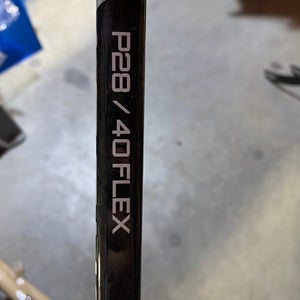 Junior Bauer Vapor FlyLite Left Hand Hockey Stick P28 40 Flex (New)