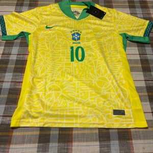 Brazil Kaleb Medium Boys Nike Jersey and Shorts (New)