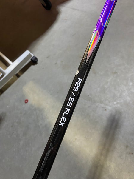Intermediate Bauer Vapor FlyLite Left Hand Hockey Stick P28 55 Flex (New)