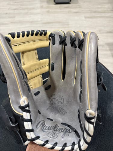 Rawlings Heart of the Hide RH Baseball Glove 11.75" (Used)
