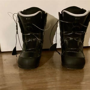 Women's Size M 5.5 (W 6.5) K2 Snowboard Boots Medium Flex Freestyle (Used)