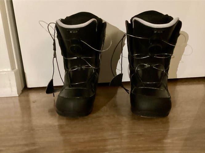 Women's Size M 5.5 (W 6.5) K2 Snowboard Boots Medium Flex Freestyle (Used)