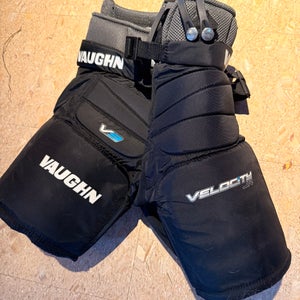 Junior Vaughn Velocity V9 Pro Hockey Goalie Pants (Used) small/medium