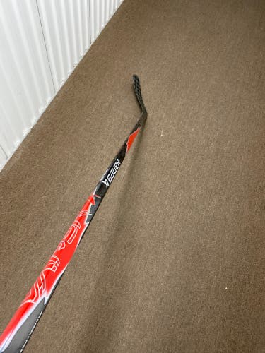New Red Bauer Vapor FlyLite Left Hand Hockey Stick P92 70 Flex
