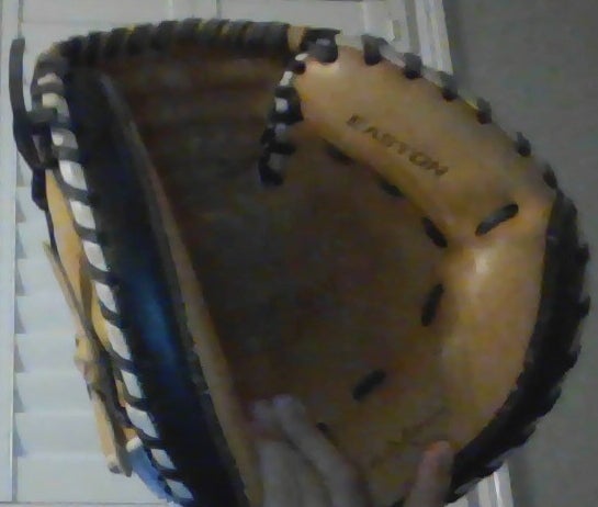Catcher's RH Easton Paragon Baseball Glove 31" (Used)