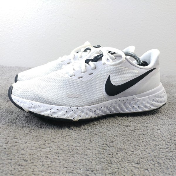 Nike Revolution 5 Womens Size 8 Running Shoes White Low Top Sneakers
