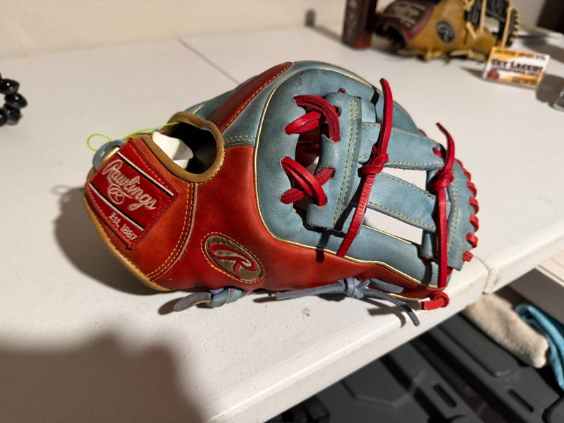 Infield RH Rawlings Heart of the Hide Baseball Glove 11.5" (Used)