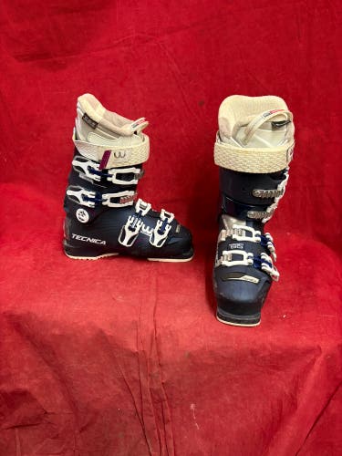 Mondo 24 & 24.5 Women's Tecnica Ski Boots (Used)