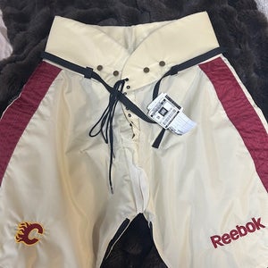 Pro Stock New Reebok PP12 Large Calgary Flames 2011 Heritage Classic Girdle Shell MIC