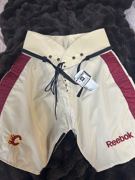 Pro Stock New Reebok PP12 Large Calgary Flames 2011 Heritage Classic Girdle Shell MIC