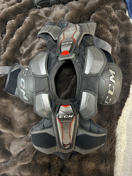 Senior CCM Jetspeed FT1 Shoulder Pads Small