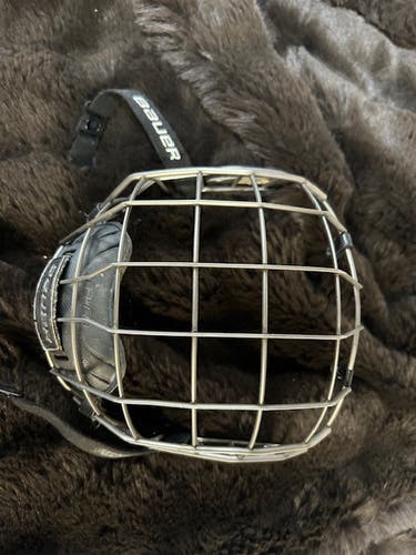 Bauer FM7500 size Medium Cage