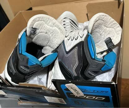 2016 Bauer Reactor 7000 Hockey Goalie Skates 9.5 (Used)