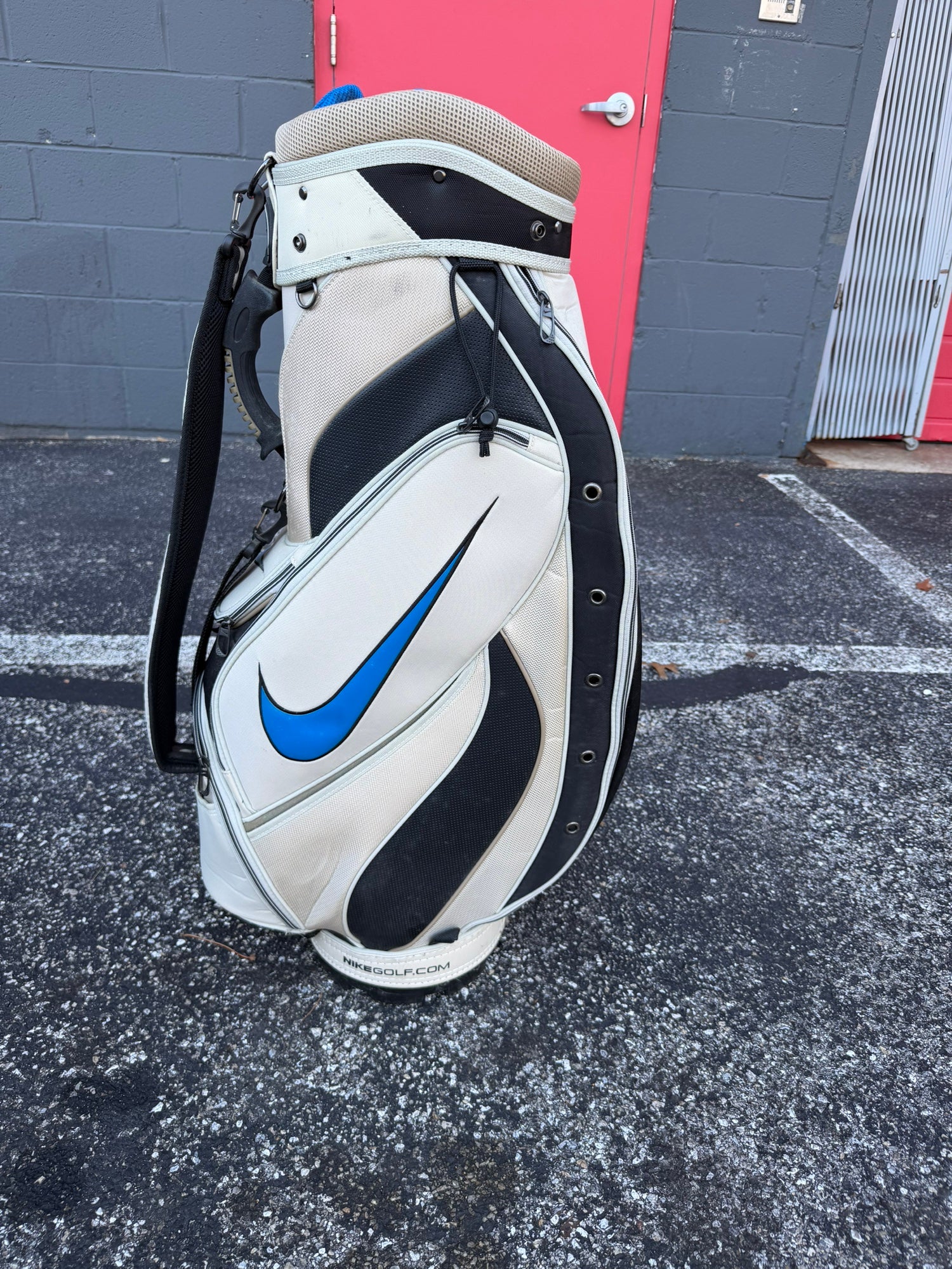 white nike staff bag