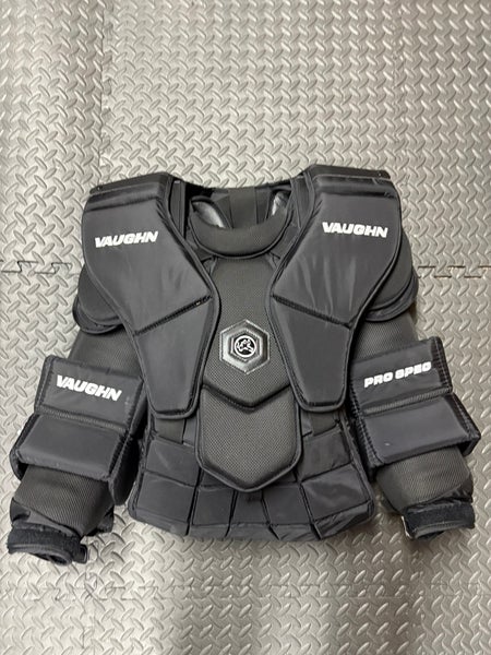 Medium 2025 Vaughn Pro Spec Goalie Chest Protector (Used)