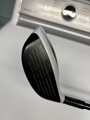 Men's TaylorMade SIM2 MAX Right Handed Fairway Wood Stiff Flex 3 Wood (Used)