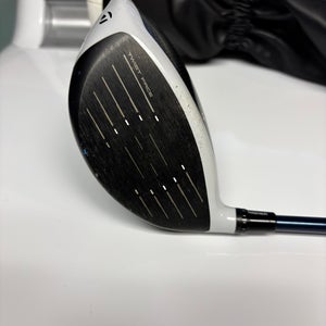 Men's TaylorMade SIM2 Max Right Handed Driver Stiff Flex 10.5 Loft (Used)