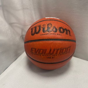 Used Wilson EVOLUTION Basketball Womens Indoor 28 1/2" 11490-S000267470