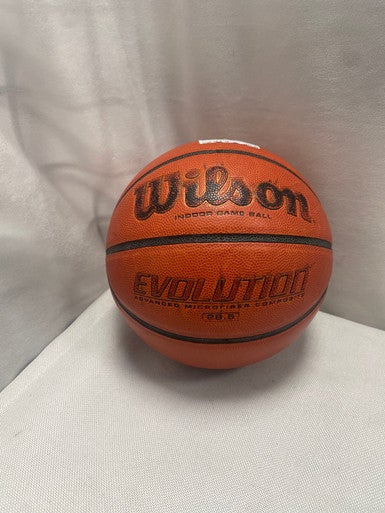 Used Wilson EVOLUTION Basketball Womens Indoor 28 1/2" 11490-S000267470