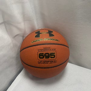 Used Under Armour 695 UA GRIPSKIN Basketball Womens Indoor 11490-S000267472