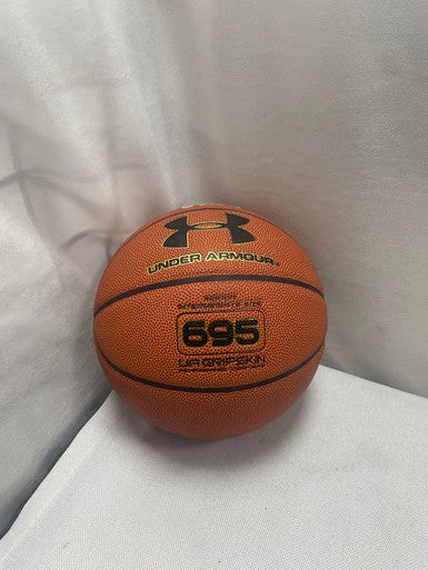 Used Under Armour 695 UA GRIPSKIN Basketball Womens Indoor 11490-S000267472