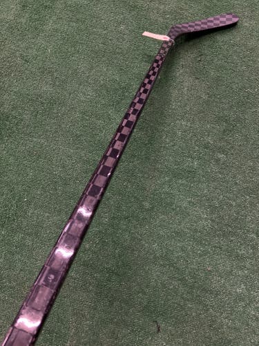 Senior Pro Blackout Hockey Stick Right Handed P92 65 Flex Pro Stock (Used)