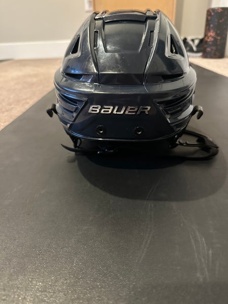 Medium Bauer Re-Akt 150 Helmet (Used)