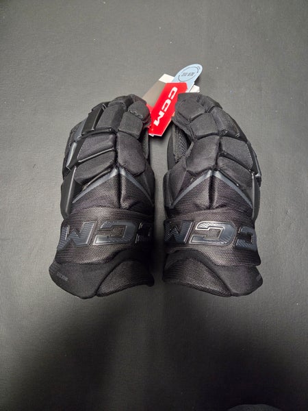 New Senior CCM Jetspeed FT8 Pro Gloves 15" All Black