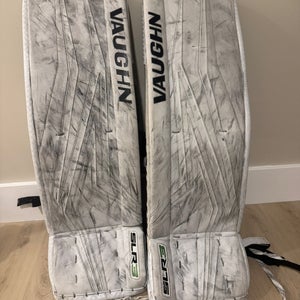 30" Vaughn Slr3 Goalie Leg Pads (Used)