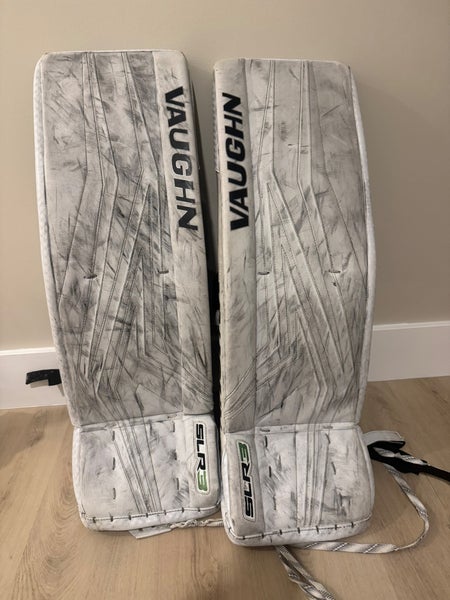30" Vaughn Slr3 Goalie Leg Pads (Used)