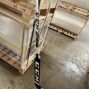 CCM Axis 1.5 Regular Goalie Stick 23" Paddle (Used)