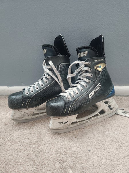 2008 Bauer Supreme One35 Hockey Skates Regular Width Size 2.5 (Used)