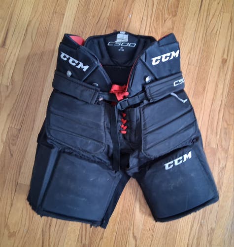 Junior Medium CCM C500 black Hockey Goalie Pants (Used)