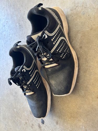 Black Men's Size M 7.0 (W 8.0) Low Top Molded Cleats (Used)