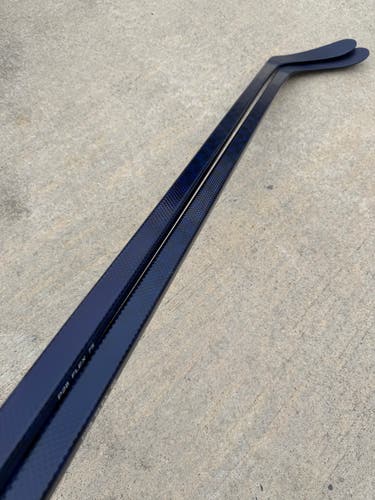 2 Pack Blue Blackout Pro Stock Hockey Stick Grip P28 Right