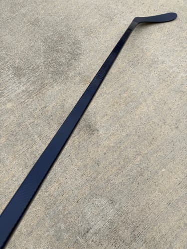 Blue Blackout Pro Stock Hockey Stick Grip P28 Right