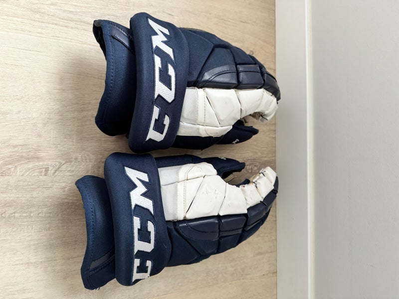 CCM HG12 Gloves 14" Pro Stock (Used)