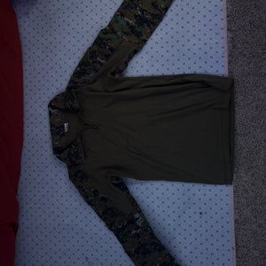 Large Men's Shirt (New)