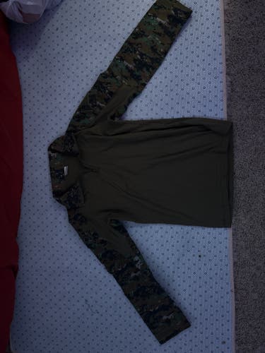 Large Men's Shirt (New)