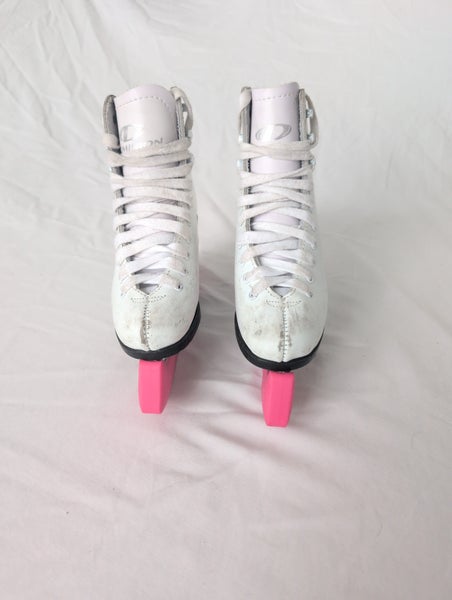 Dominion Canada Figure Skates Junior 13 (Used)