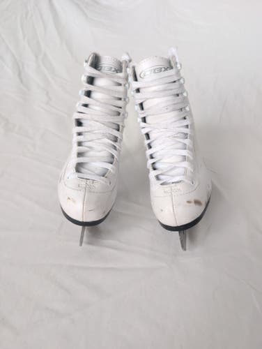 DBX Figure Skates Junior 3 (Used)