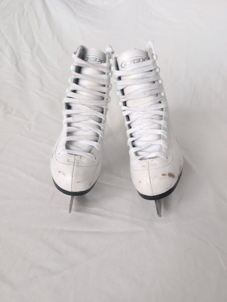 DBX Figure Skates Junior 3 (Used)