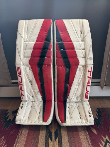 34" + 1.5 True Catalyst PX3 Pro Goalie Leg Pads Pro Stock. New Jersey Devils Nico Daws