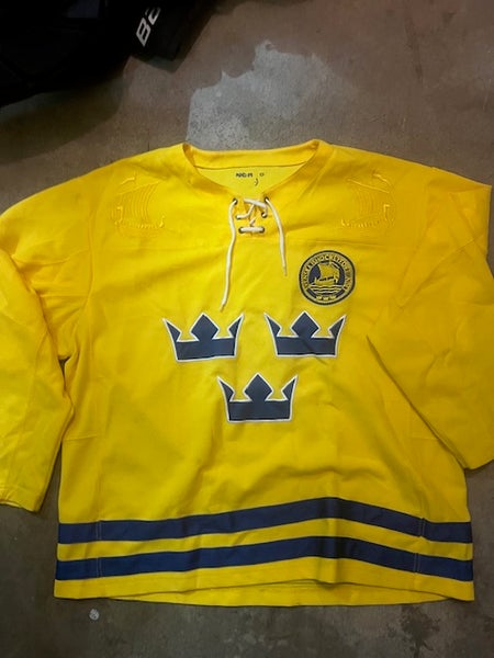 Team Sweden Olympic Vintage XL Men's Jersey (Used)