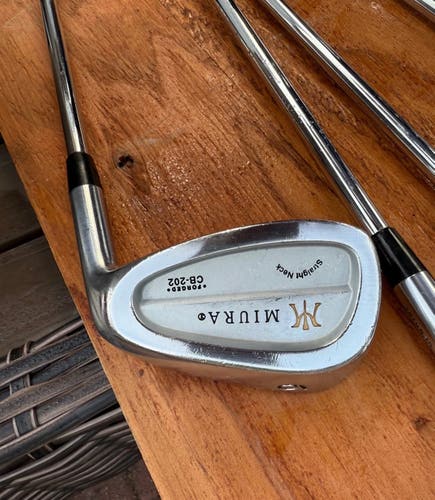 Men's Miura Right Handed Clubs (Full Set) Stiff Flex 9 Pieces (Used)