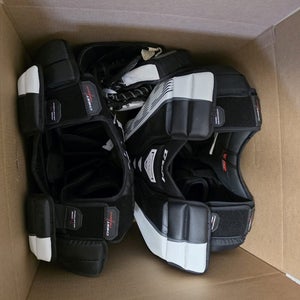 Large CCM EFlex 5.9 Goalie Chest Protector (New)