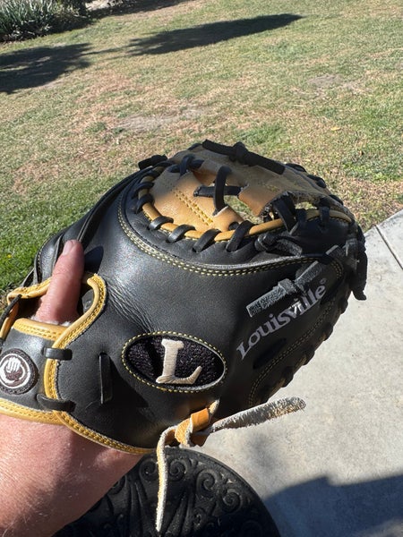Louisville Slugger TPX PRO RH Catcher's Baseball Glove 32.5" (Used)