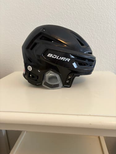 Medium Bauer Helmet (Used)
