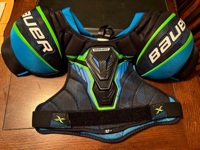 Men's Small Junior Bauer X Shoulder Pads (Used)