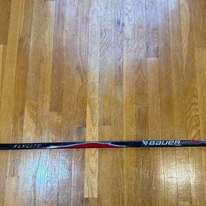 Bauer Flylite 2025 Red Junior Right Handed Hockey Stick P28 50 Flex (New)